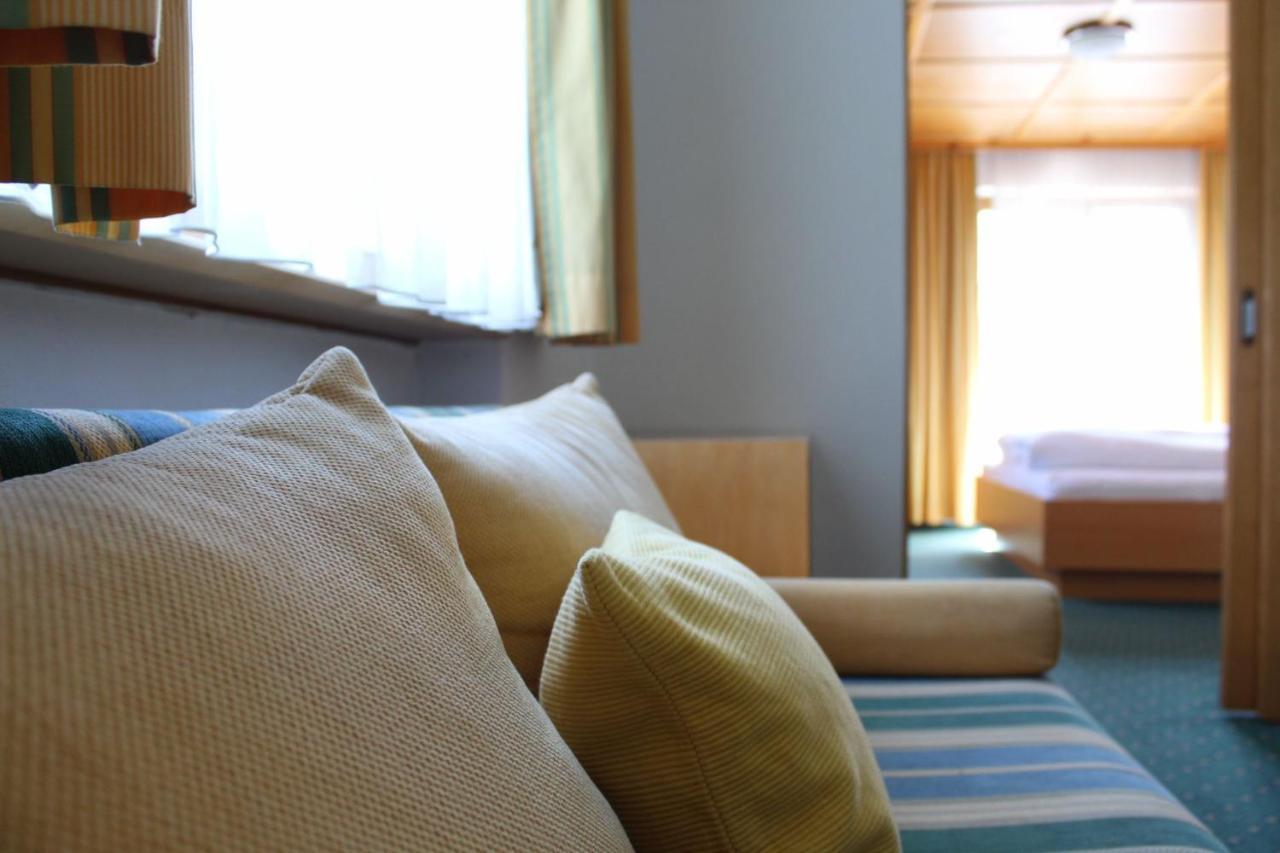 Wanderhotel Garni Cresta Schruns Extérieur photo